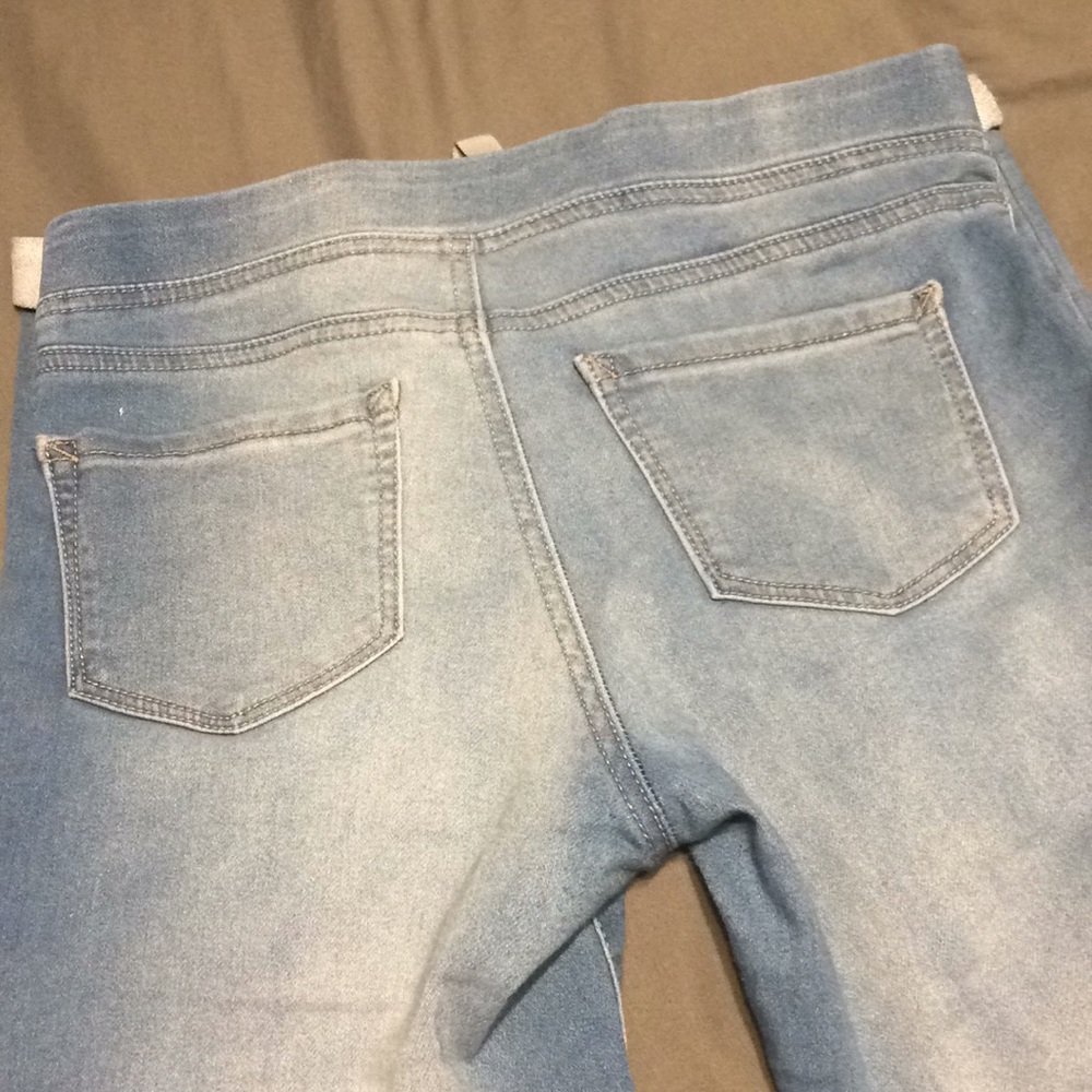 Capris - Picture 3 of 7